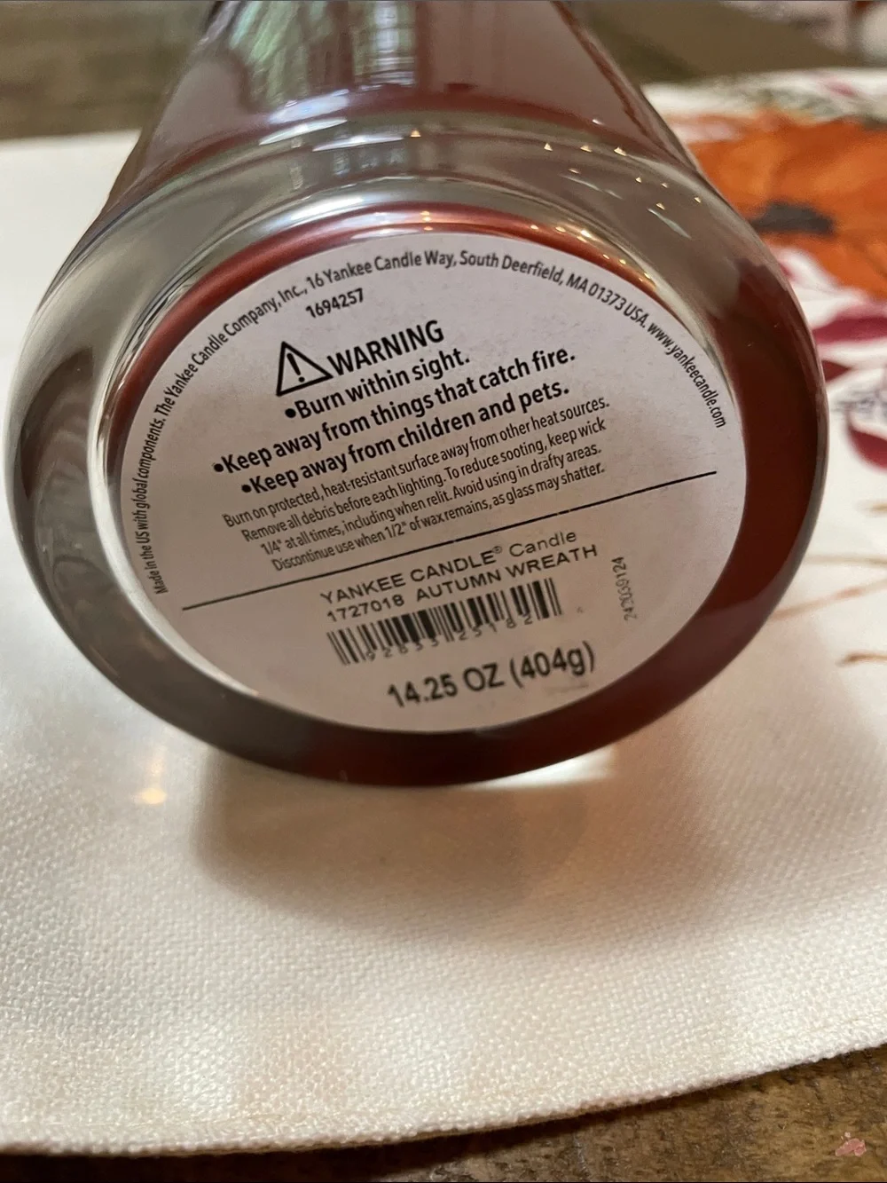Yankee Candle Autumn Wreath Jar - Red